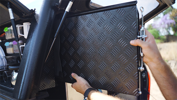 Canvas Bag With Table copy