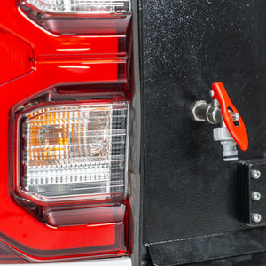 Toyota Hilux - Extended Cab - BUSHCABIN
